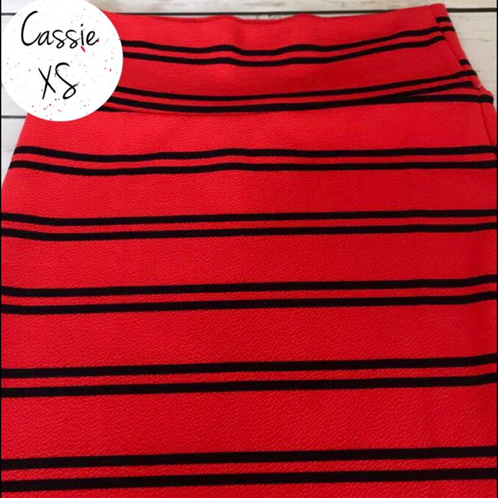 💝💝💝 3 for $33 LuLaRoe Cassie Pencil Skirt